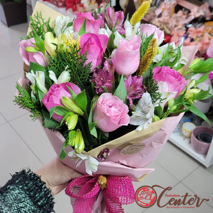 Buquê de Rosas e astromelias