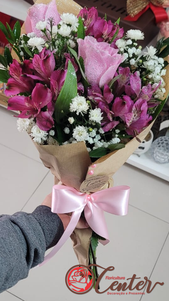 Buquê de Rosas e astromelias