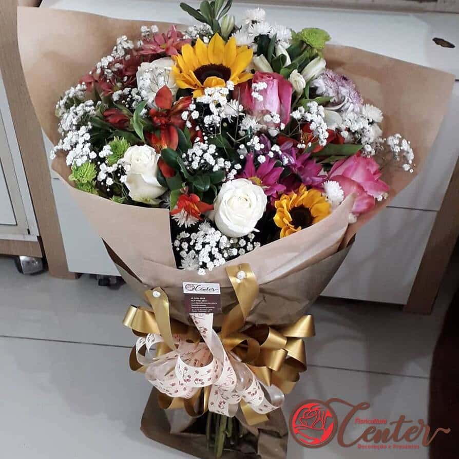Buquê de Flores Mistas